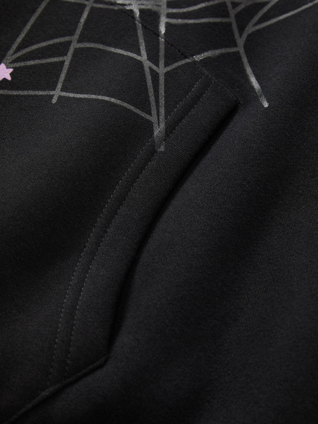 Ayuuki Spider Printed Sweatshirt And Sweatpants Set